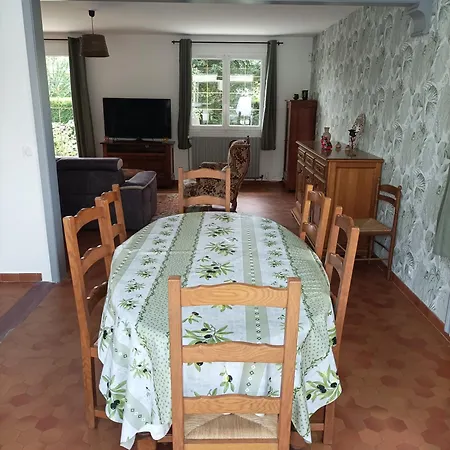 Vakantiehuis Grande Maison Sur Parc Arbore